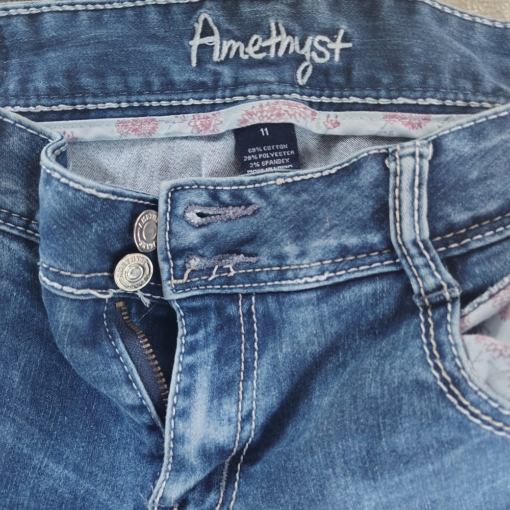 Amethyst Dark wash Blue Jeans ladies size 11 dark wash